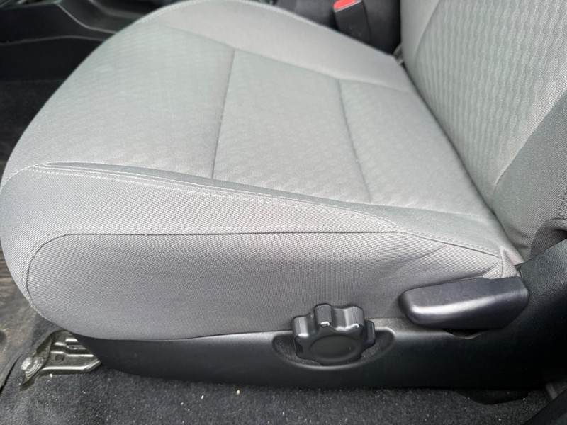 Toyota Tacoma 4WD Vehicle Image 22