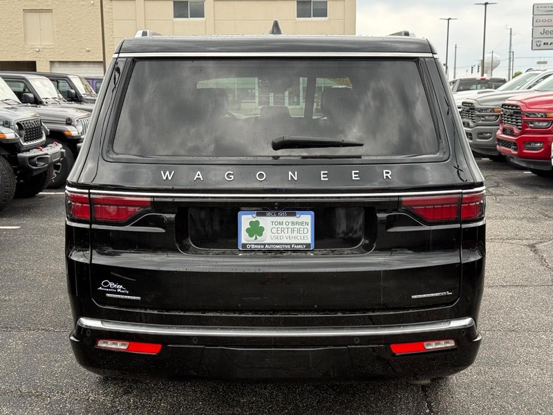 Jeep Wagoneer L Vehicle Image 04