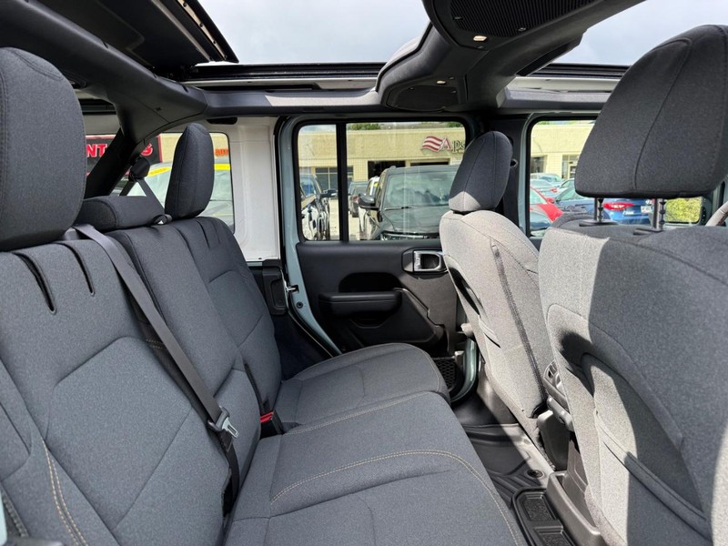 Jeep Wrangler 4xe Vehicle Image 10