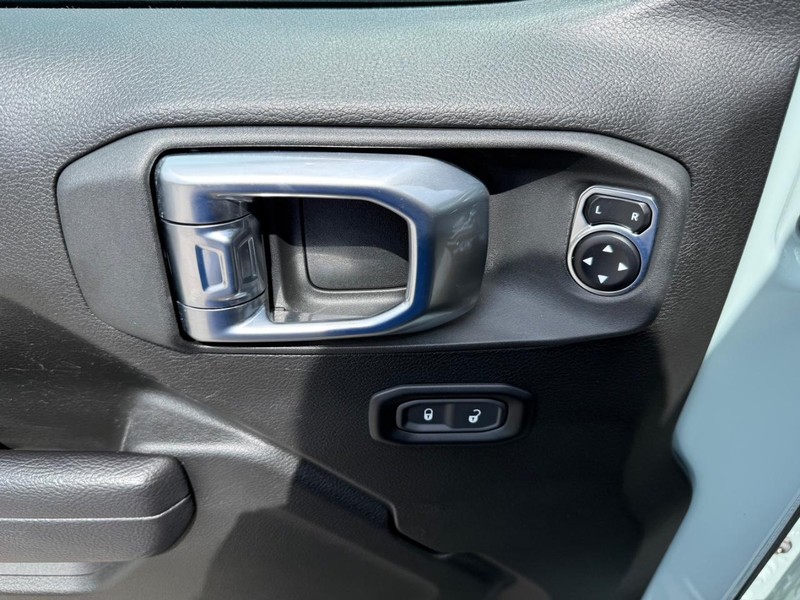 Jeep Wrangler 4xe Vehicle Image 26