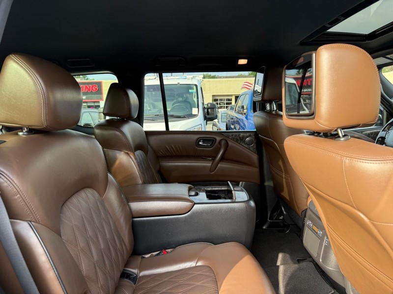Nissan Armada Vehicle Image 11