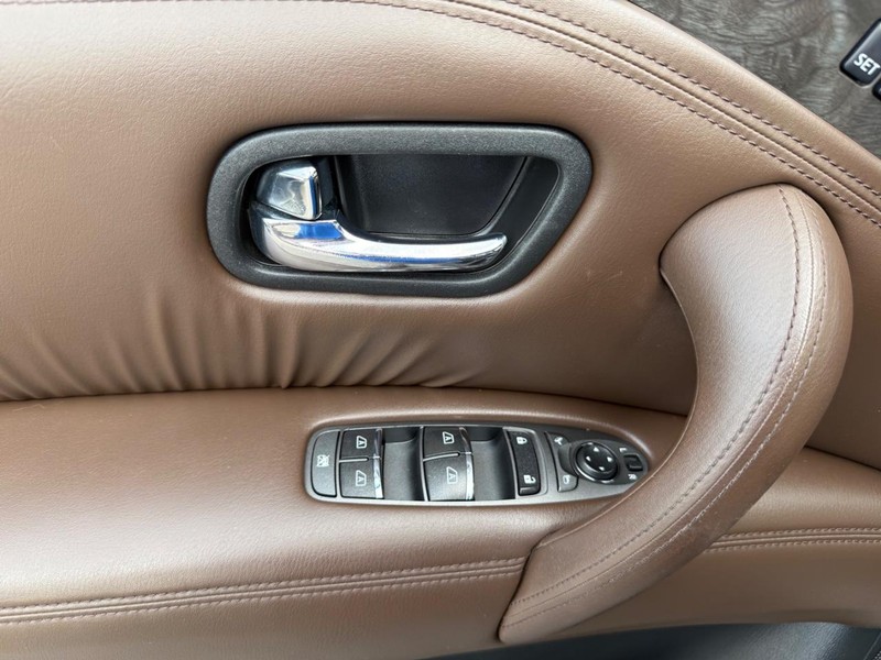 Nissan Armada Vehicle Image 28