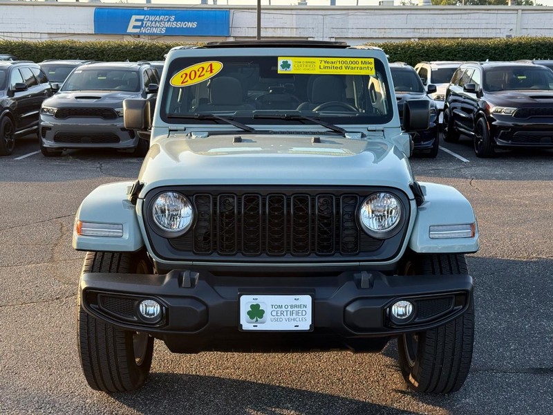 Jeep Wrangler 4xe Vehicle Image 09