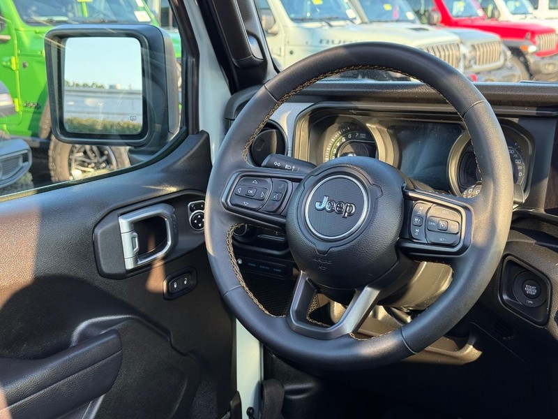 Jeep Wrangler 4xe Vehicle Image 13