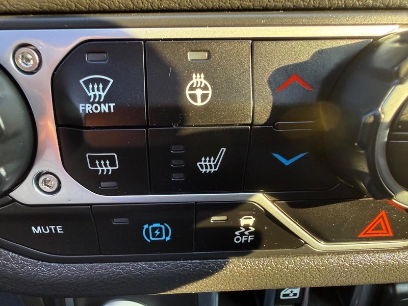 Jeep Wrangler 4xe Vehicle Image 17