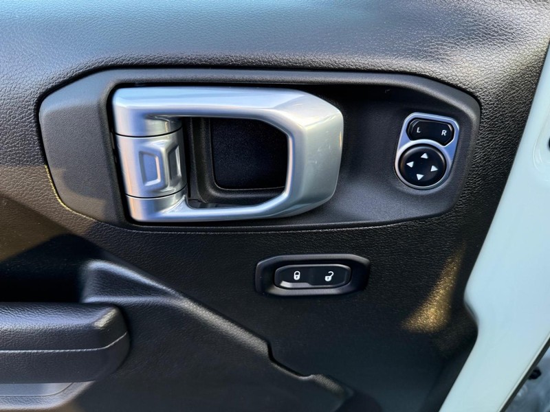 Jeep Wrangler 4xe Vehicle Image 26