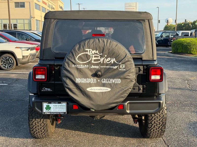 Jeep Wrangler Vehicle Image 04