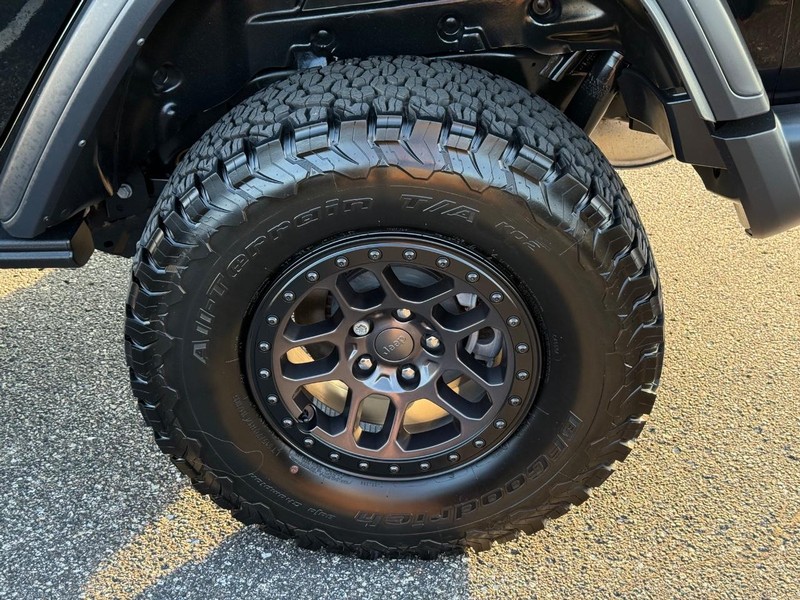 Jeep Wrangler Vehicle Image 06