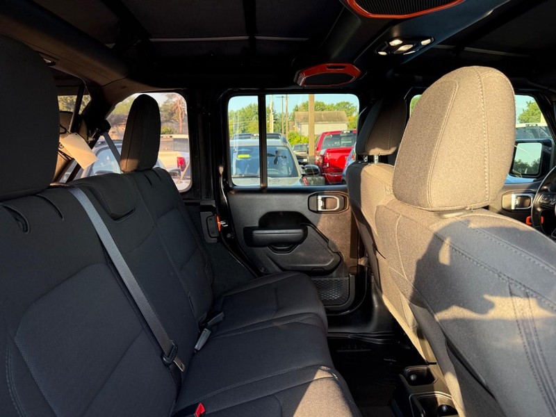 Jeep Wrangler Vehicle Image 10