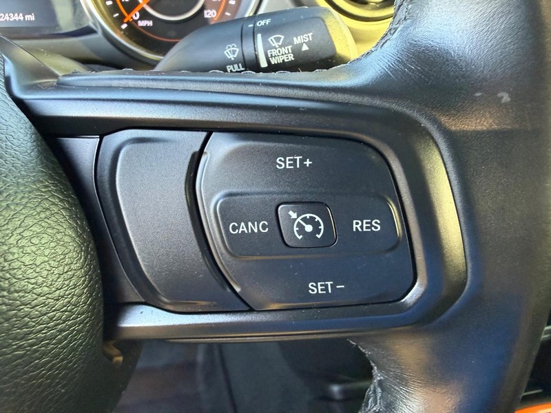 Jeep Wrangler Vehicle Image 14