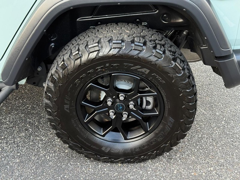 Jeep Wrangler 4xe Vehicle Image 06