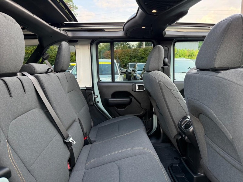 Jeep Wrangler 4xe Vehicle Image 10
