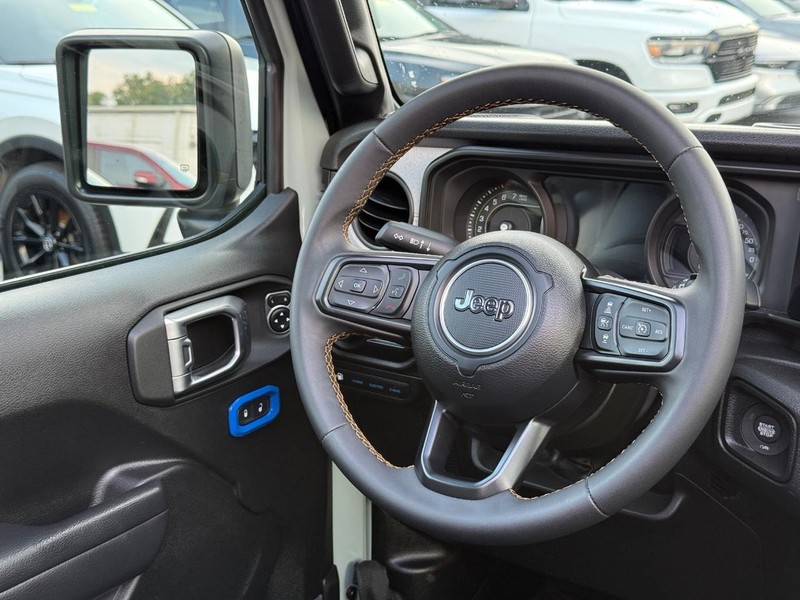 Jeep Wrangler 4xe Vehicle Image 13