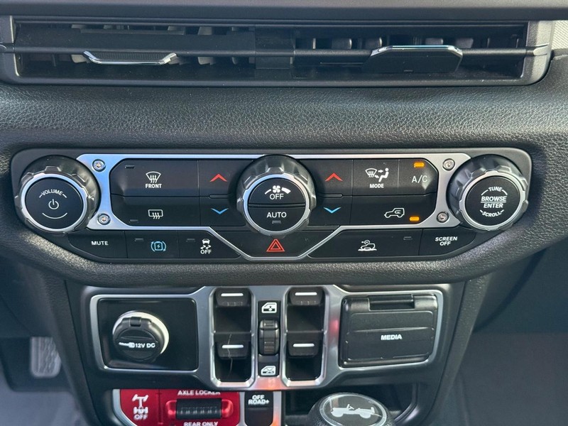 Jeep Wrangler 4xe Vehicle Image 19