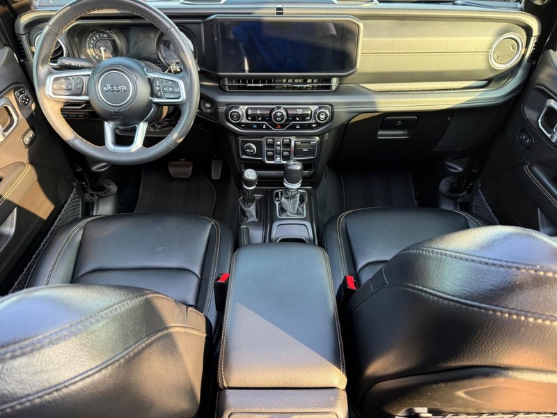 Jeep Wrangler 4xe Vehicle Image 12