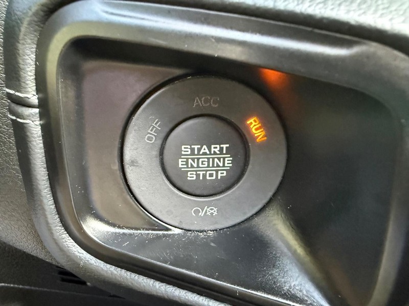 Jeep Wrangler 4xe Vehicle Image 16