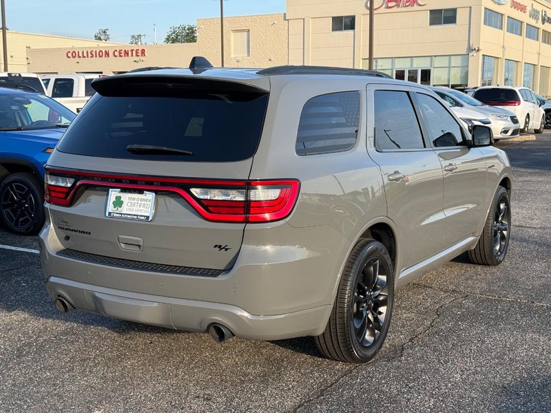Dodge Durango Vehicle Full-screen Gallery Image 03