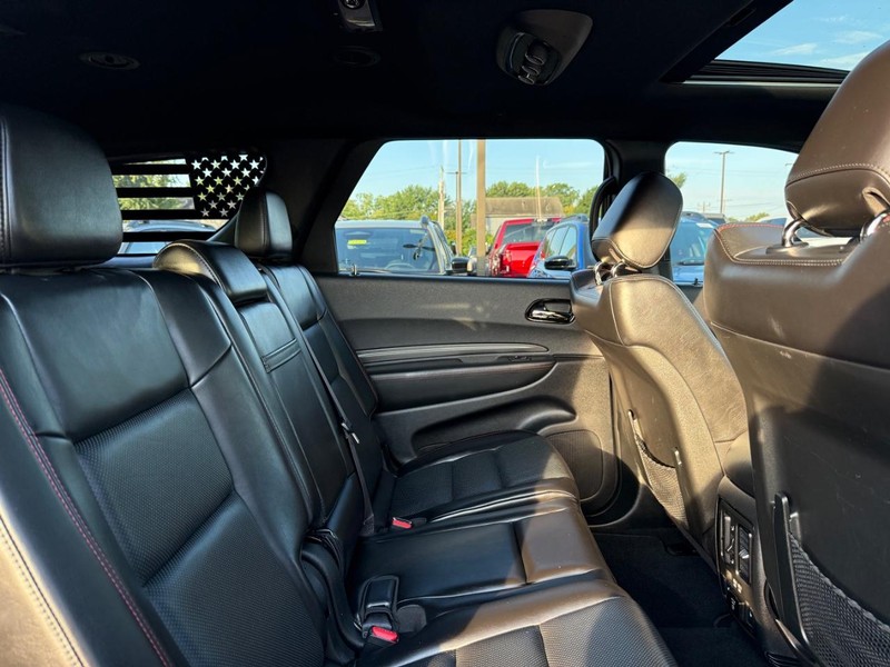 Dodge Durango Vehicle Full-screen Gallery Image 11