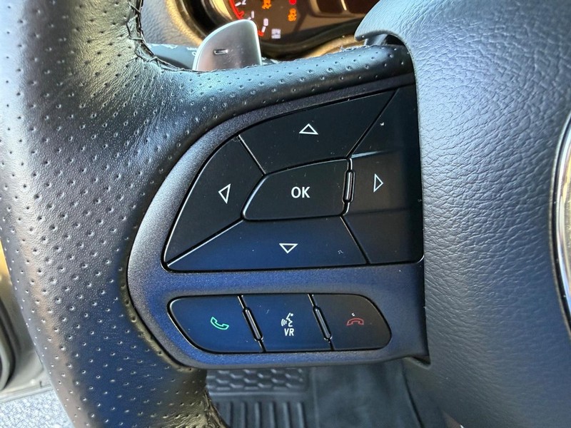 Dodge Durango Vehicle Full-screen Gallery Image 16