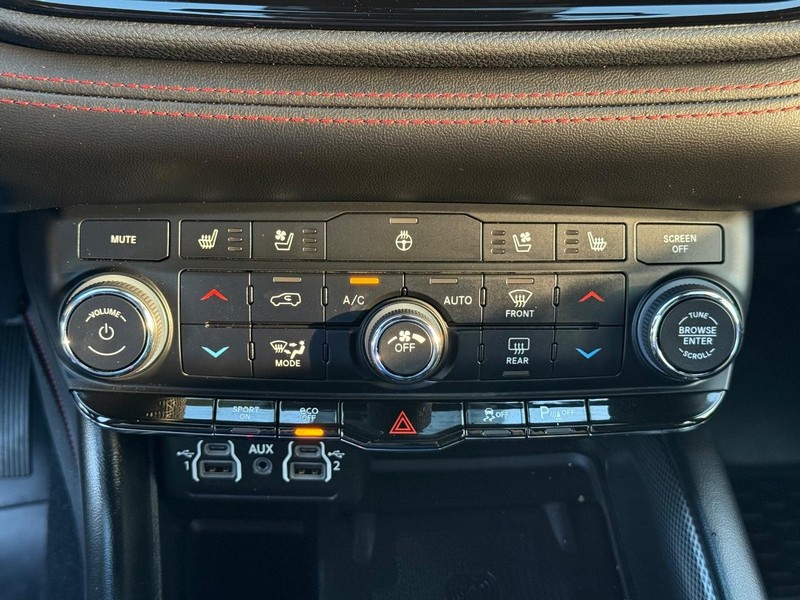 Dodge Durango Vehicle Full-screen Gallery Image 22