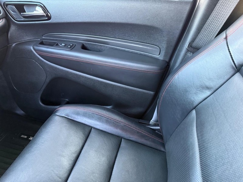 Dodge Durango Vehicle Full-screen Gallery Image 24