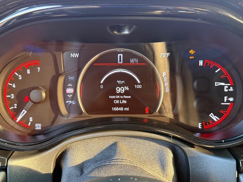Dodge Durango Vehicle Full-screen Gallery Image 26