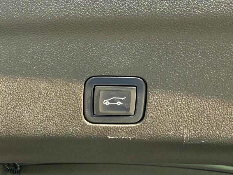 Chevrolet Tahoe Vehicle Image 06