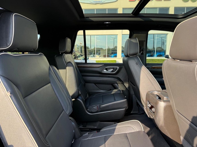 Chevrolet Tahoe Vehicle Image 11