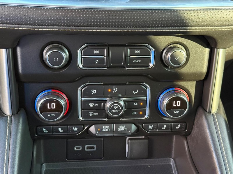 Chevrolet Tahoe Vehicle Image 22