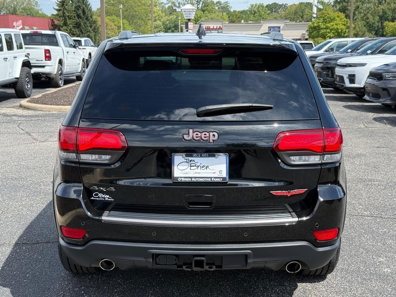 Jeep Grand Cherokee Vehicle Image 04