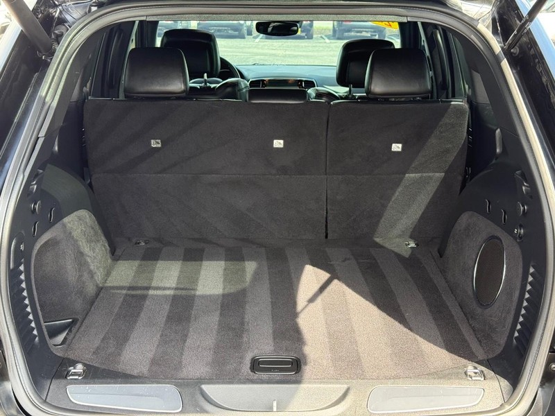Jeep Grand Cherokee Vehicle Image 07