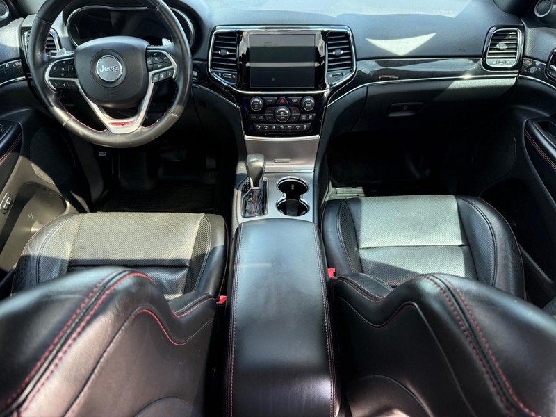 Jeep Grand Cherokee Vehicle Image 13