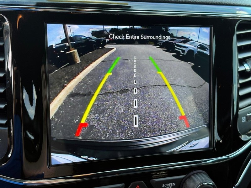 Jeep Grand Cherokee Vehicle Image 18