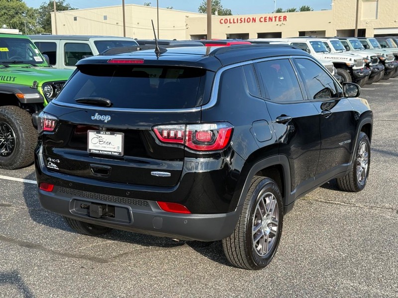 Jeep Compass Vehicle Image 03