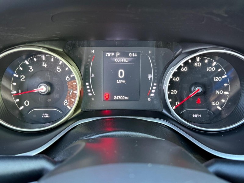 Jeep Compass Vehicle Image 23