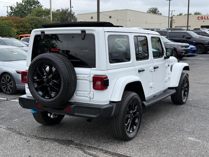 Jeep Wrangler 4xe Vehicle Image 03