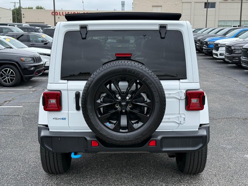 Jeep Wrangler 4xe Vehicle Image 04