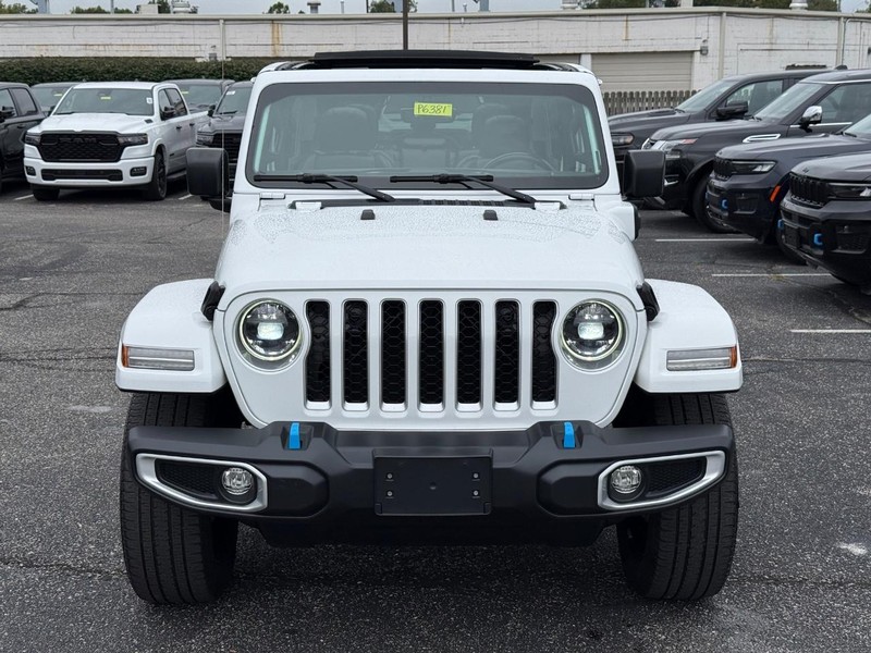 Jeep Wrangler 4xe Vehicle Image 09