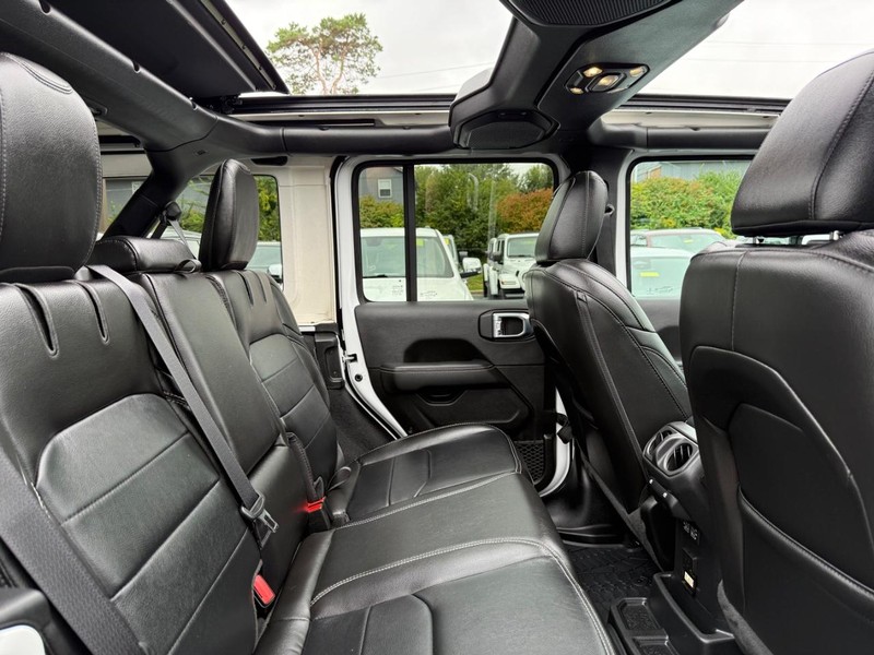 Jeep Wrangler 4xe Vehicle Image 10