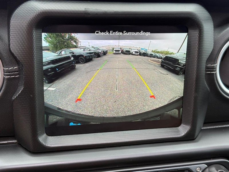 Jeep Wrangler 4xe Vehicle Image 18