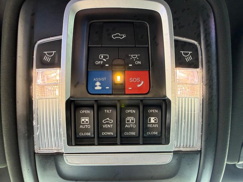 Ram 1500 Vehicle Image 22