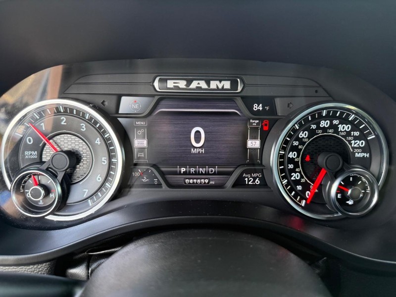 Ram 1500 Vehicle Image 23