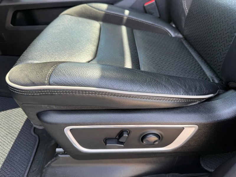 Ram 1500 Vehicle Image 26