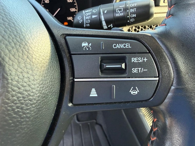 Honda CR-V Hybrid Vehicle Image 15