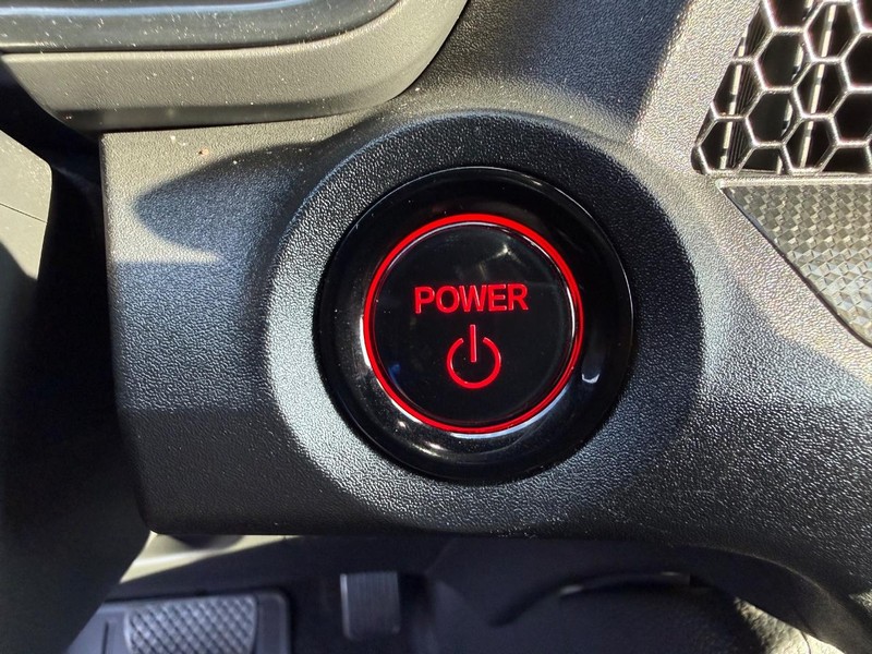 Honda CR-V Hybrid Vehicle Image 16