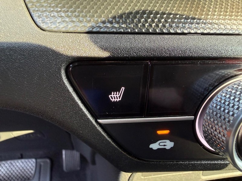 Honda CR-V Hybrid Vehicle Image 17