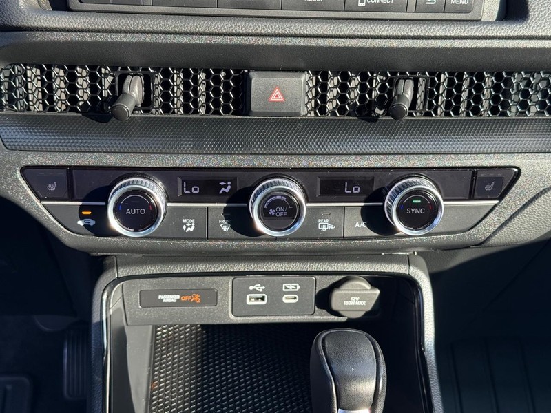 Honda CR-V Hybrid Vehicle Image 20