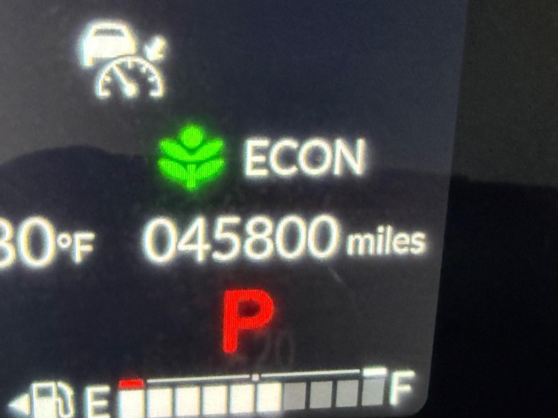 Honda CR-V Hybrid Vehicle Image 25