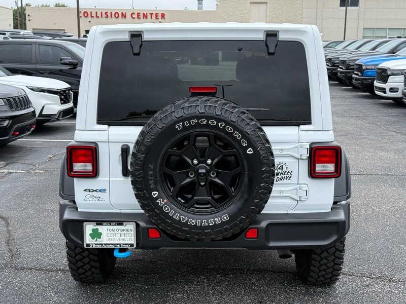 Jeep Wrangler 4xe Vehicle Image 04