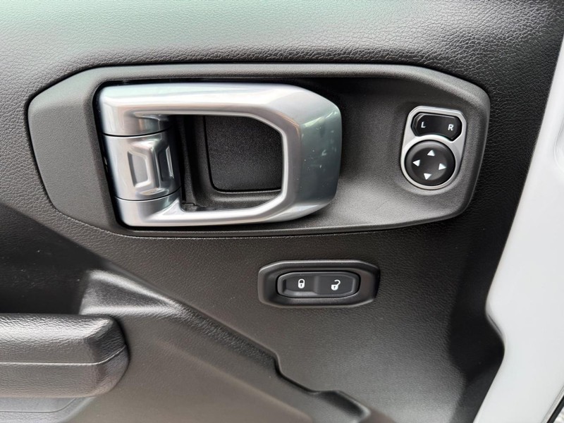 Jeep Wrangler 4xe Vehicle Image 23